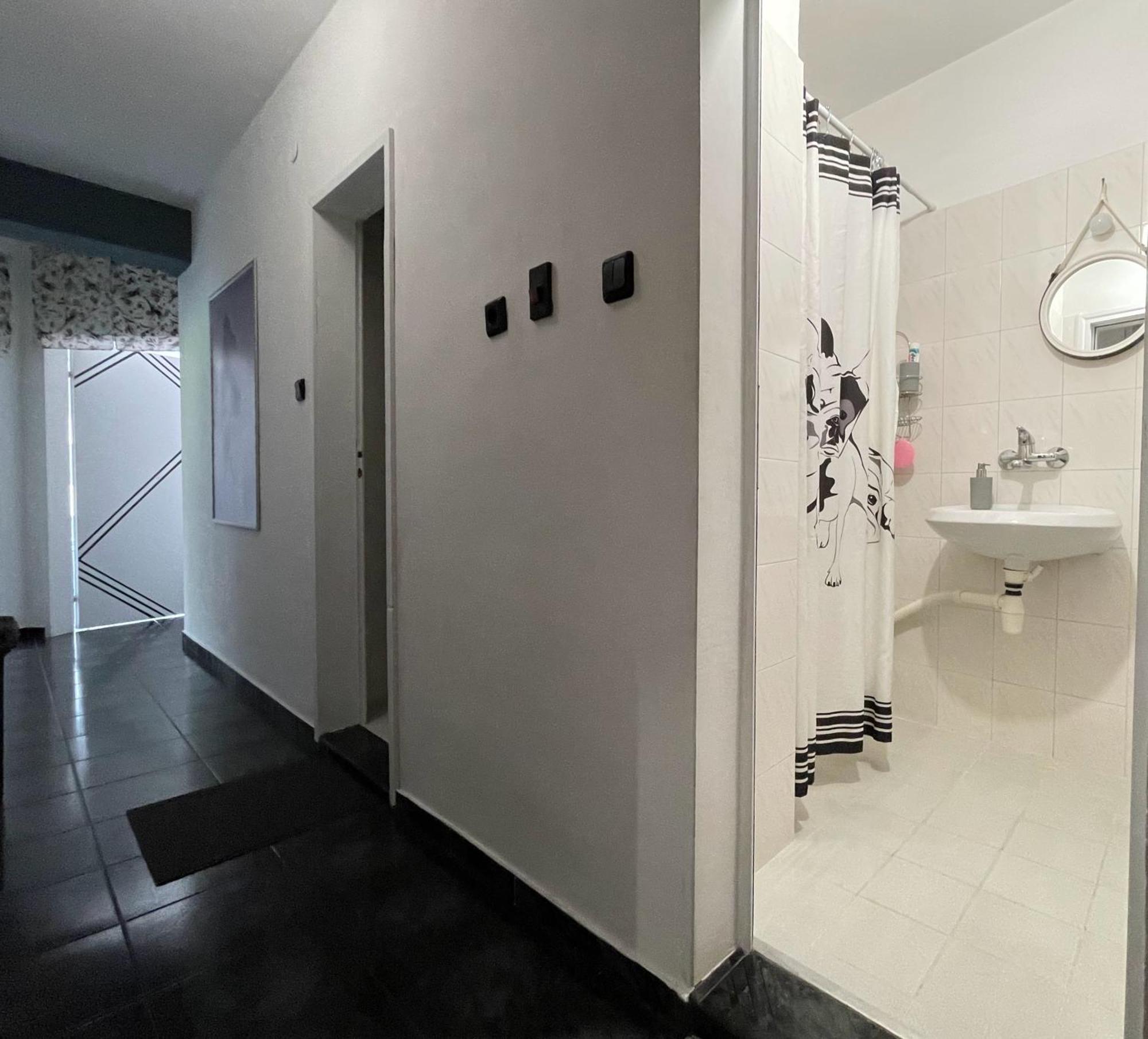 Modern Flat Near Downtown Plovdiv Apartment Bagian luar foto