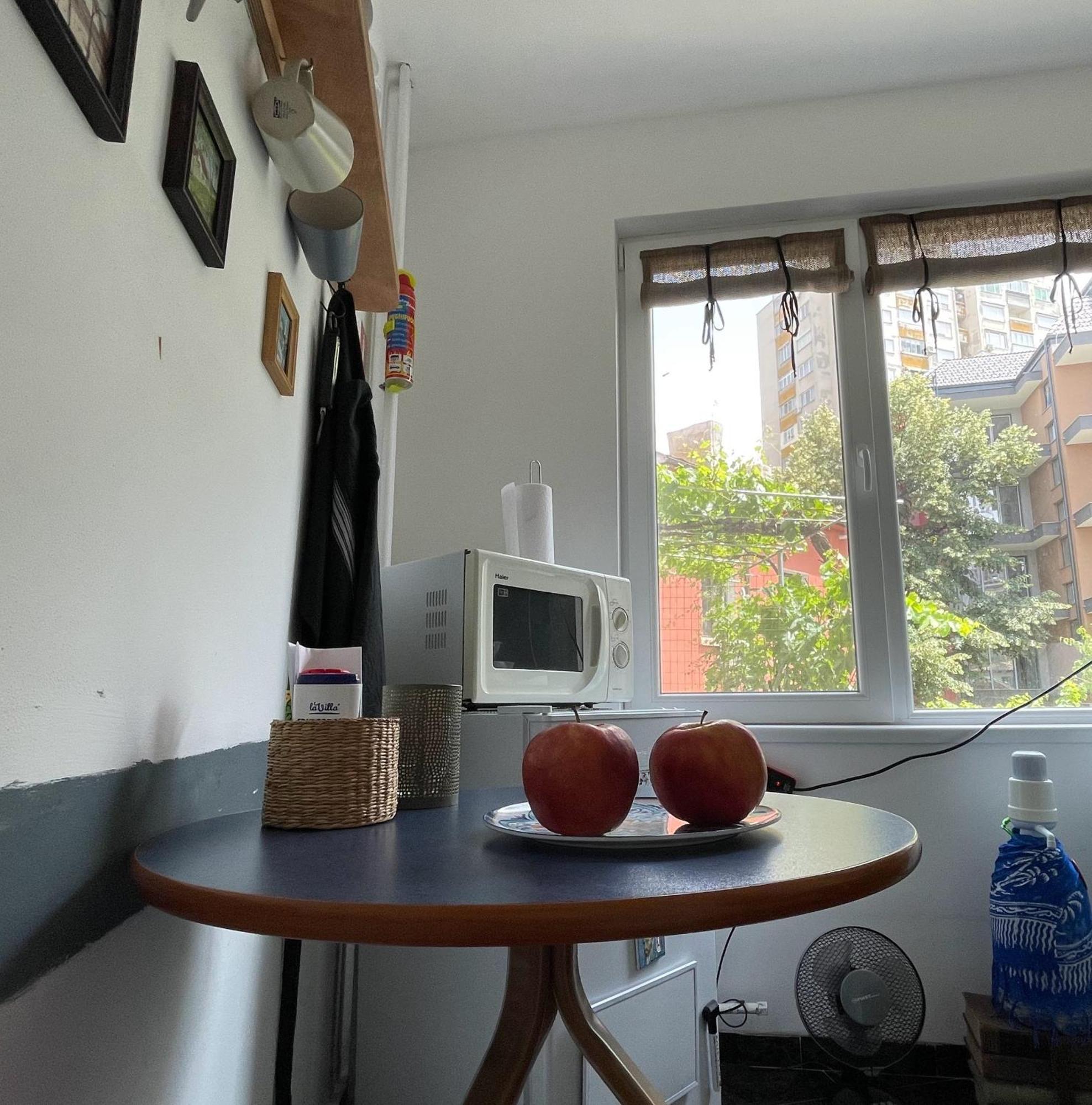 Modern Flat Near Downtown Plovdiv Apartment Bagian luar foto